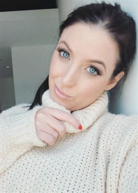 Lately, the model and reality star has been sharing videos of her workouts on <b>Instagram</b>, including lots of impressive. . Angela white instagram